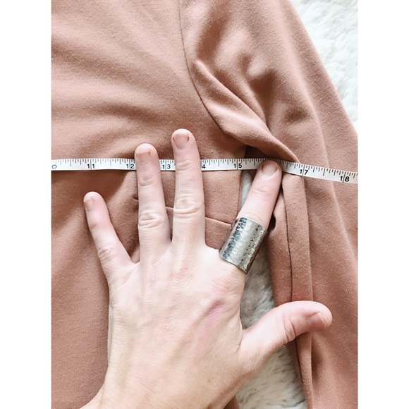 EUC Forever 21 Dusty Rose Peplum Top Size Medium - Picture 4 of 12